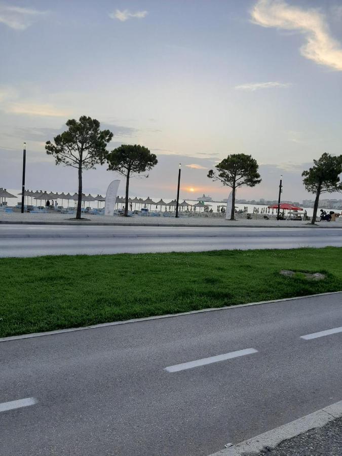 Grazioso Apartamento Arredato A Due Passi Dal Lungomare Vlorë Екстериор снимка